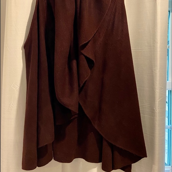 Burgundy wrap vest - Picture 2 of 4